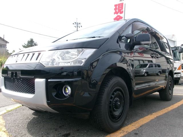 MITSUBISHI DELICA D:5 4WD 2010