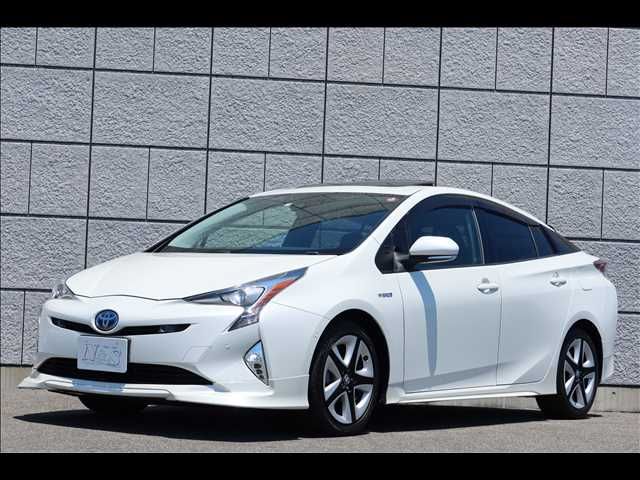 TOYOTA PRIUS 2015