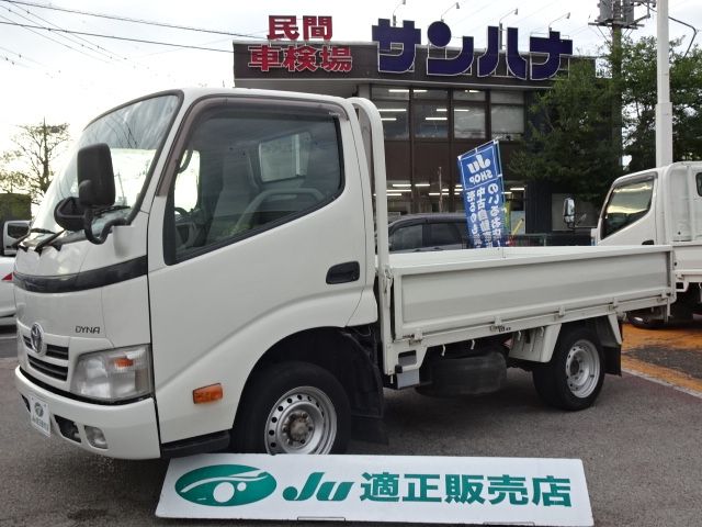 TOYOTA DYNA 2010