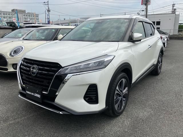 NISSAN KICKS 2022