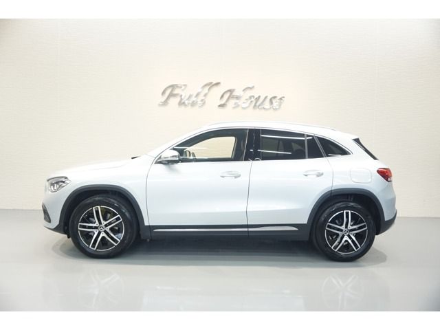 MERCEDES-BENZ GLA class 2020