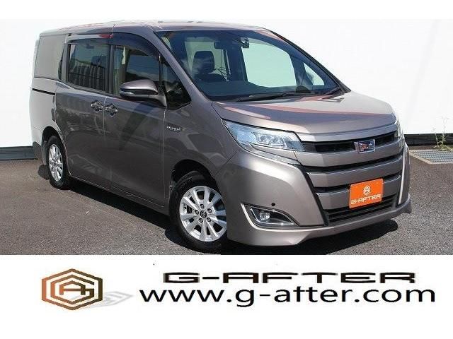 TOYOTA NOAH HYBRID 2017