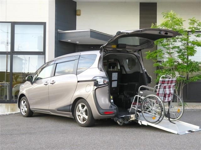 TOYOTA SIENTA 2021