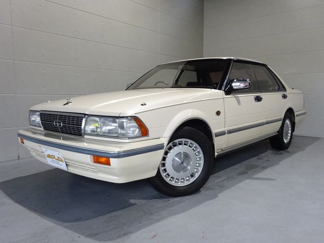 NISSAN GLORIA hardtop 1989