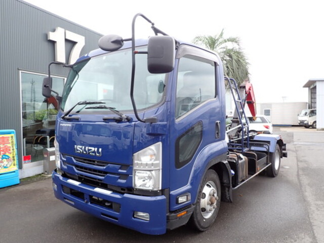 Isuzu FORWARD 2019