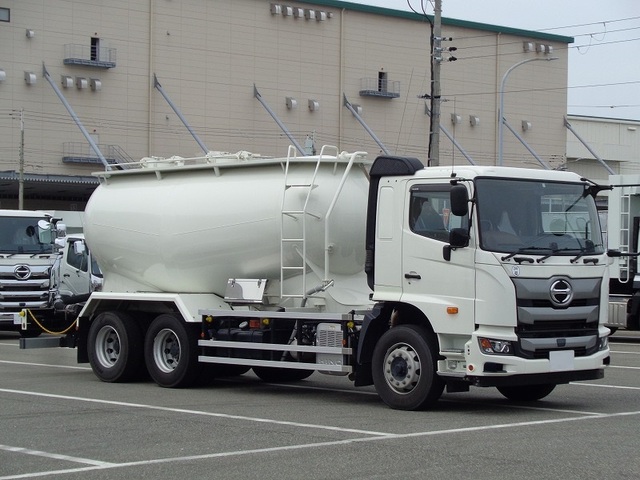 Hino PROFIA 2021