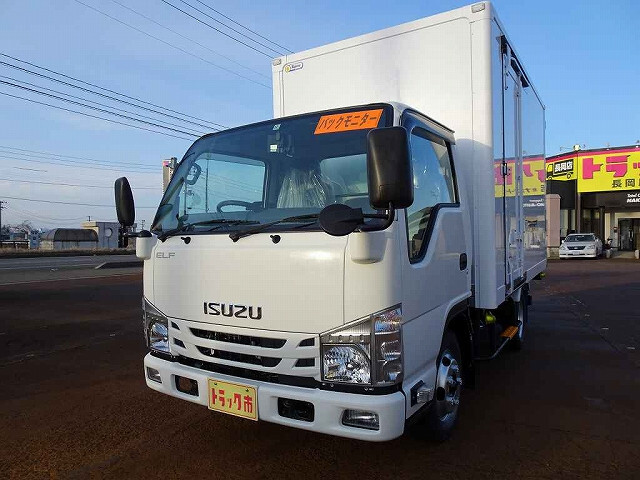 Isuzu ELF 2016