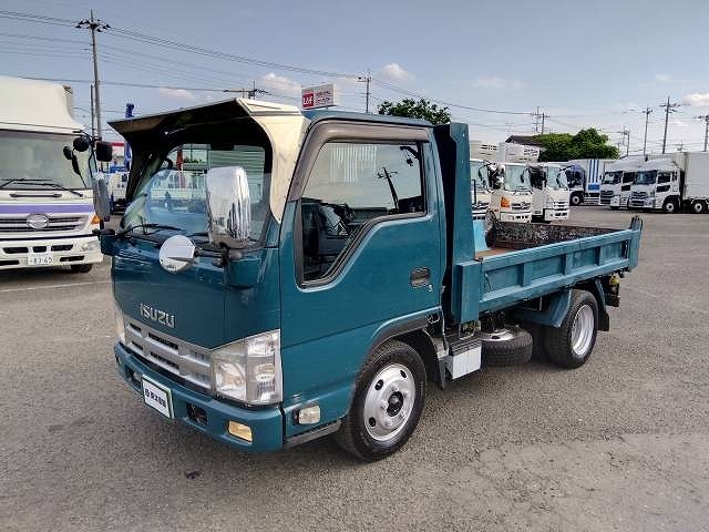 Isuzu ELF 2012