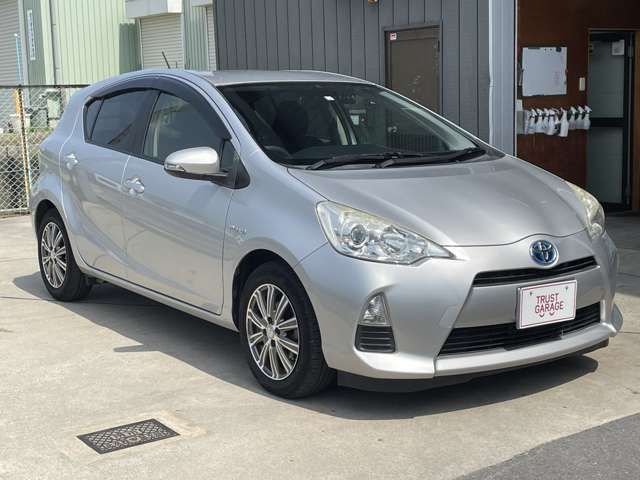 TOYOTA AQUA 2012