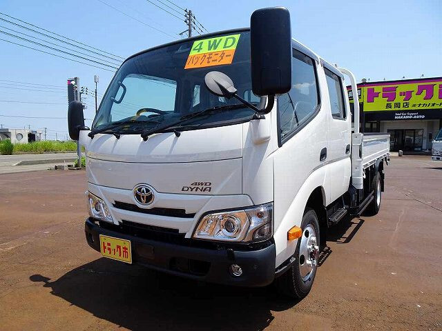 Toyota DYNA 2021