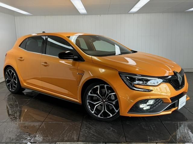 RENAULT MEGANE hatchback 2022