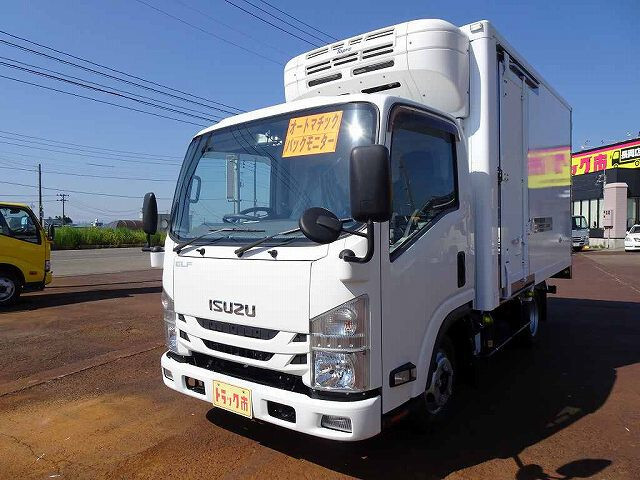 Isuzu ELF 2015