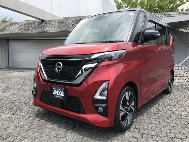 NISSAN ROOX 2020