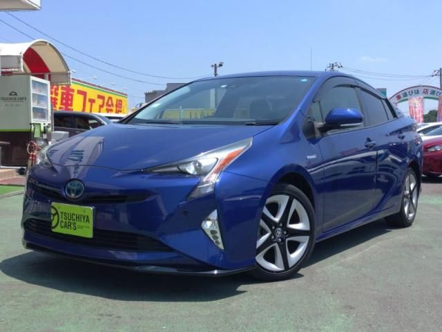 TOYOTA PRIUS 2015