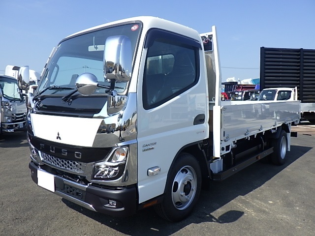 Mitsubishi CANTER 2024