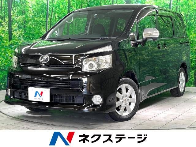 TOYOTA VOXY 2009