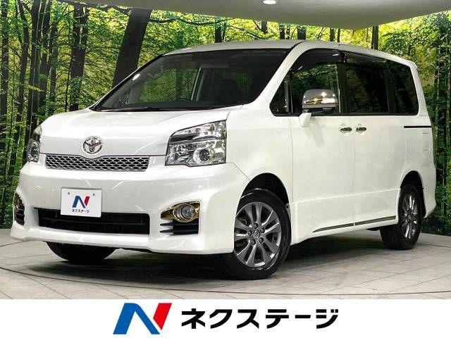 TOYOTA VOXY 4WD 2013