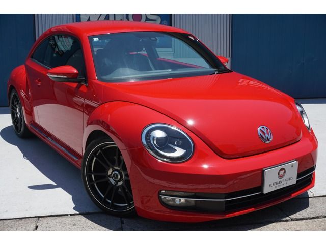 VOLKSWAGEN The BEETLE 2012