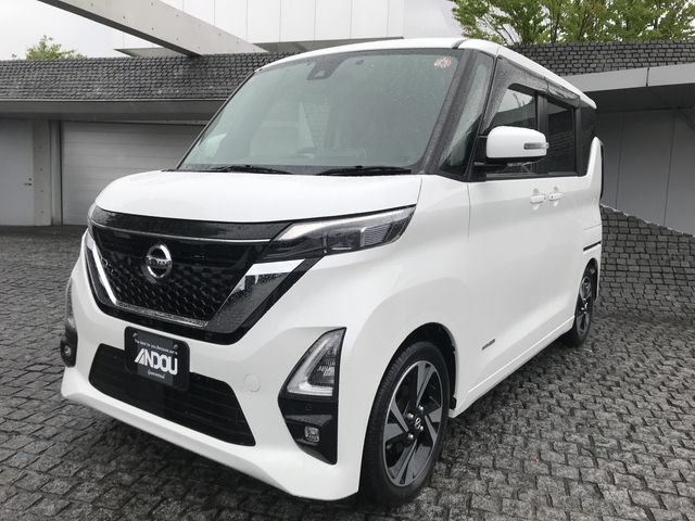 NISSAN ROOX 2020