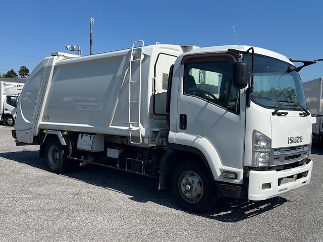 Isuzu FORWARD 2011