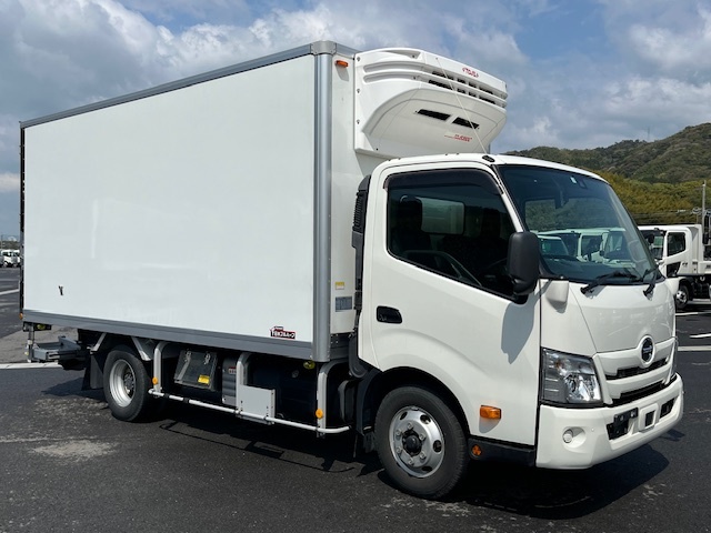 Hino DUTRO 2021