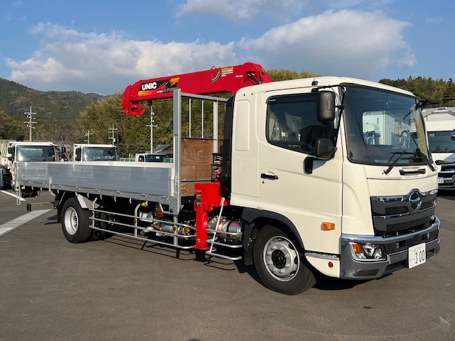 MITSUBISHI CANTER 2024