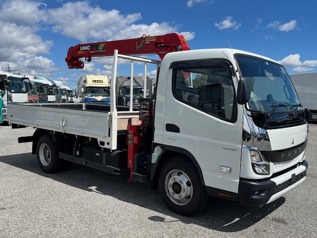 Mitsubishi CANTER 2023