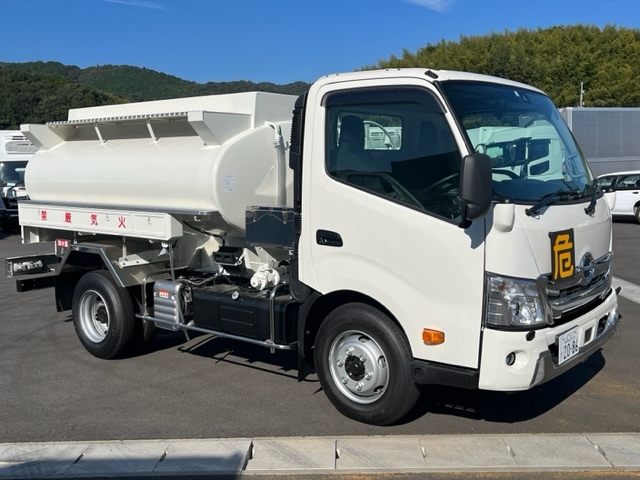 Hino DUTRO 2023