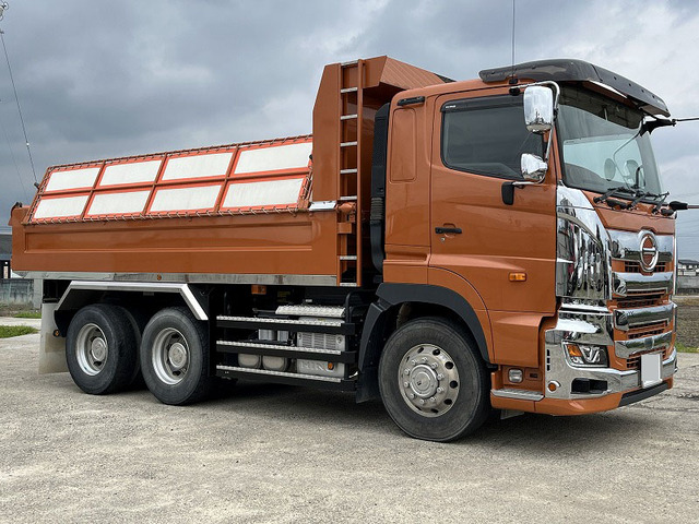 Hino PROFIA 2022