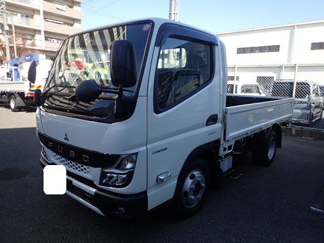 Mitsubishi CANTER 2023