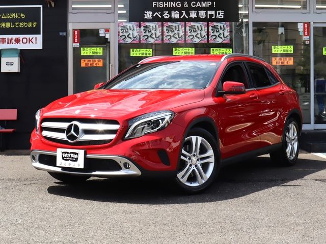 MERCEDES-BENZ GLA class 2014