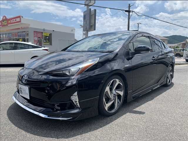 TOYOTA PRIUS 2016