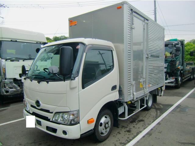 Hino DUTRO 2023