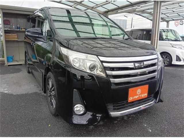 TOYOTA NOAH 2014