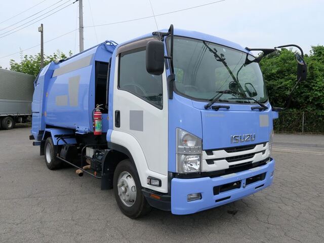 Isuzu FORWARD 2016