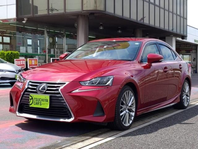 TOYOTA LEXUS IS200t 2017