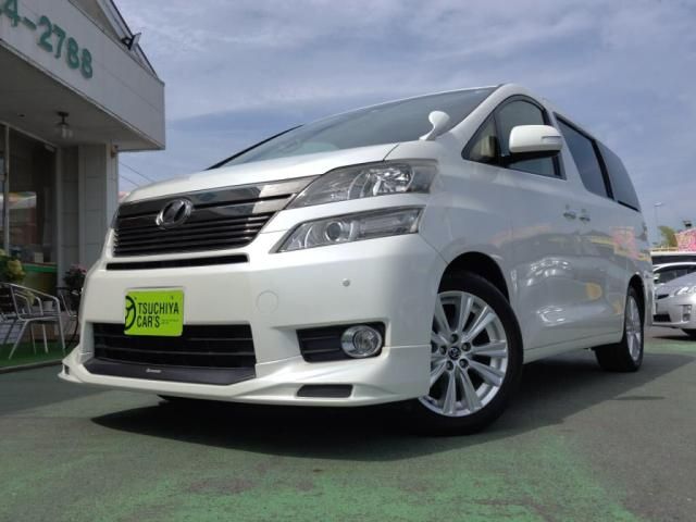 TOYOTA VELLFIRE 2013