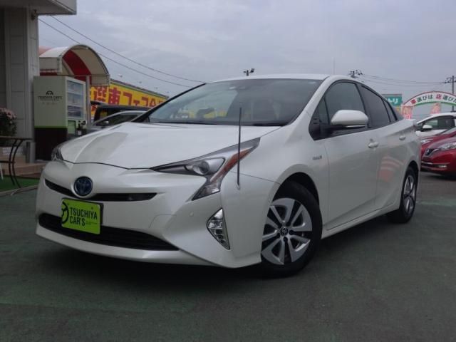 TOYOTA PRIUS 2016