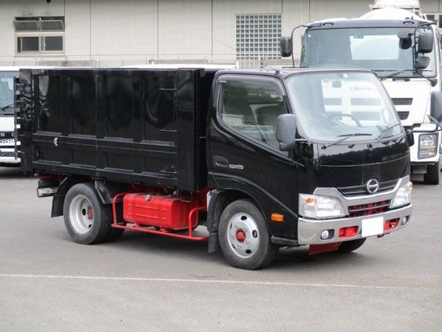 Hino DUTRO 2016