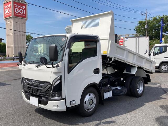 Isuzu ELF 2023