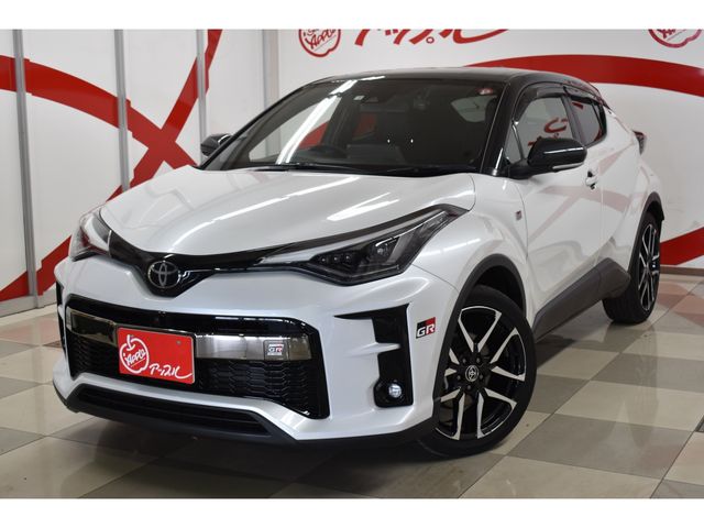 TOYOTA C-HR 4WD 2022