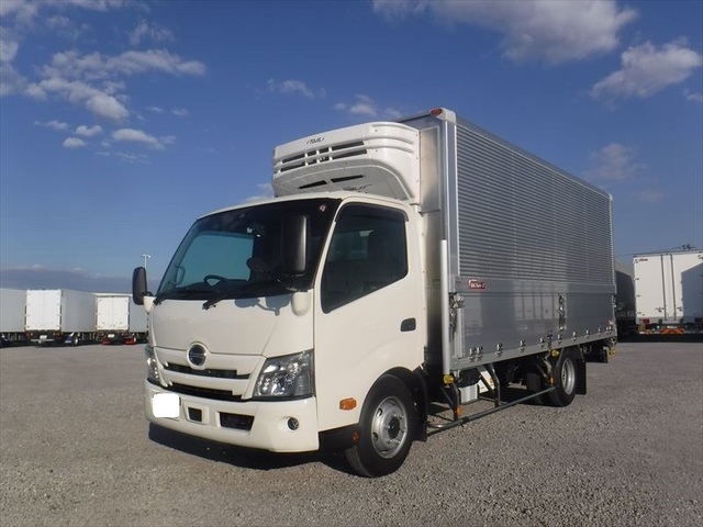 Hino DUTRO 2023