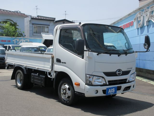 HINO DUTRO 2017