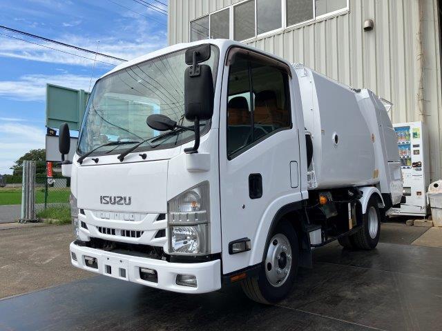 Isuzu ELF 2017