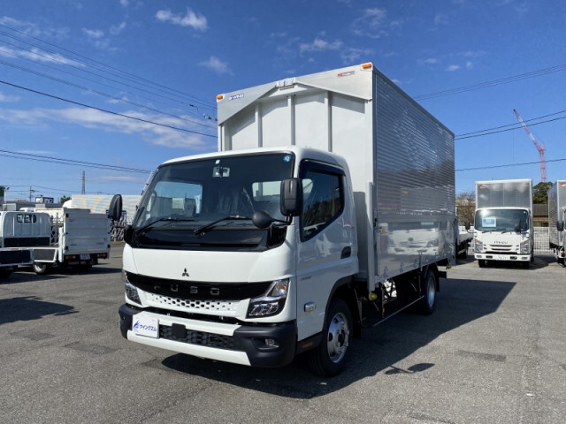 Mitsubishi CANTER 2024