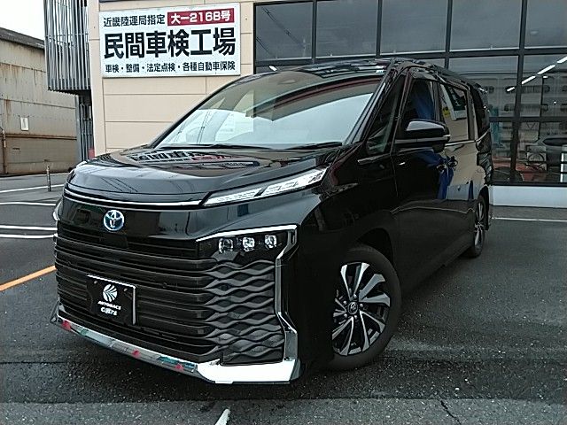 TOYOTA VOXY 2022