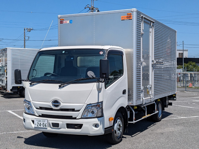 Hino DUTRO 2022