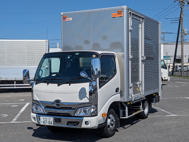 Hino DUTRO 2022