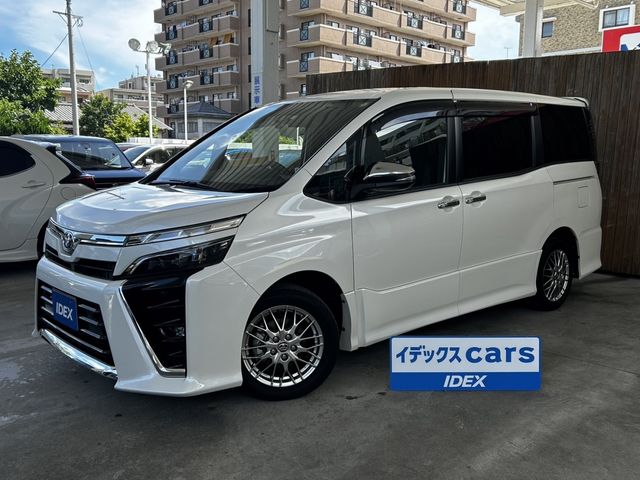 TOYOTA VOXY HYBRID 2021