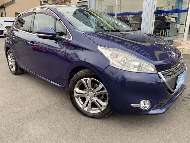 PEUGEOT 208 2013